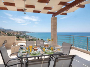Private Luxury 3bdrm Villa - Walk to beach